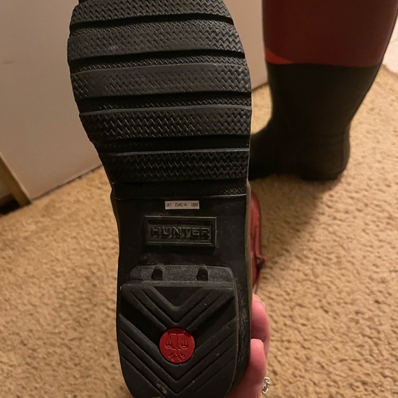 Hunter Classic Red Boots - Picture 4 of 6